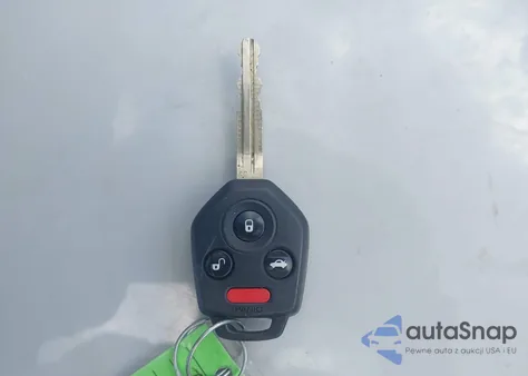 2015 Subaru Legacy 2.5I Limited z USA, uszkodzony, nr VIN 4S3BNAJ61F3016802